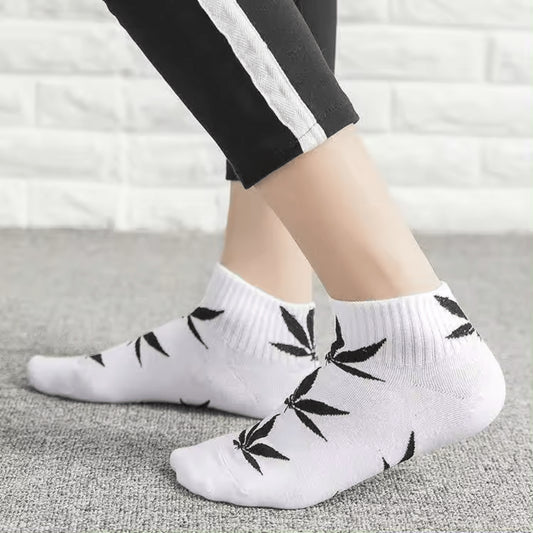 Chaussettes blanches avec feuilles de cannabis noires - Le Fermier CBD®